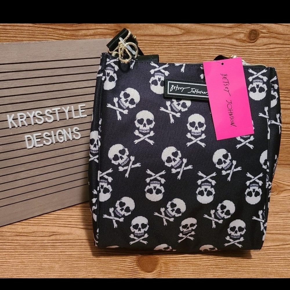 Betsey Johnson Skull & Crossbones Zip Top Insulated Lunch Tote TikTok New